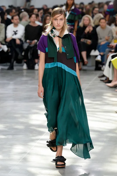 Look 32